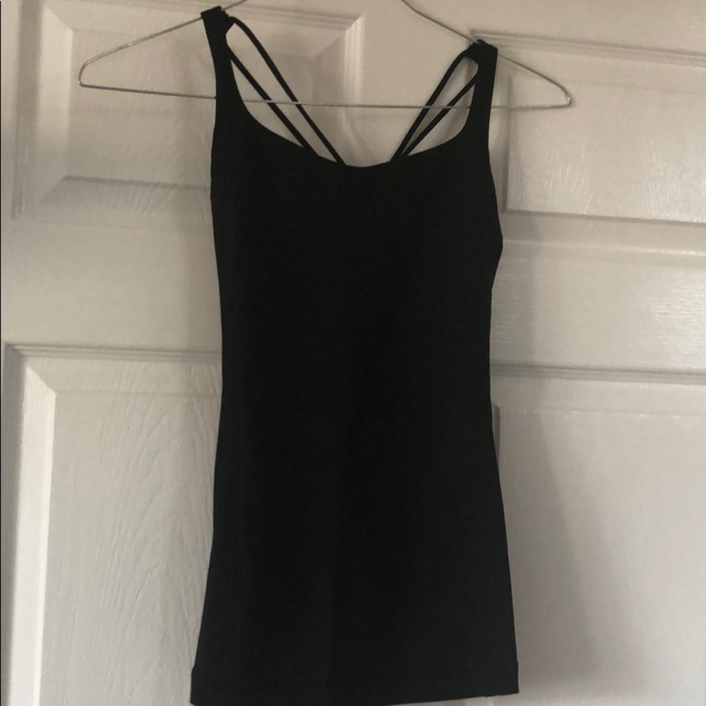 Lululemon tank size 6